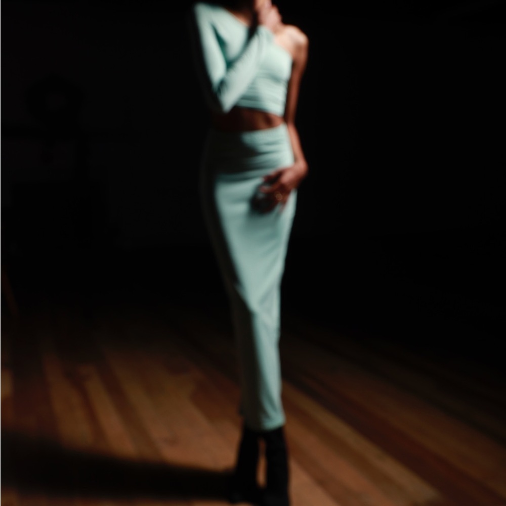 Light Green Women’s Skirtset - Picture 10 of 12